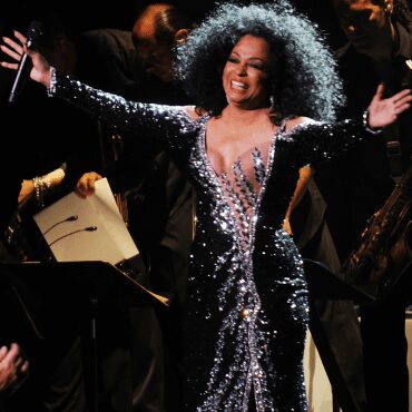 Diana Ross mentors Team Pharrell
