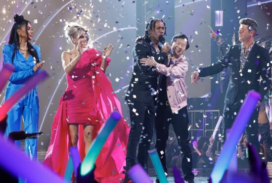 Nicole Scherzinger, Jenny McCarthy, Nick Cannon, Ken Jeong and Robin Thicke celebrate on the set of 'The Masked Singer.' (Photo property of FOX)