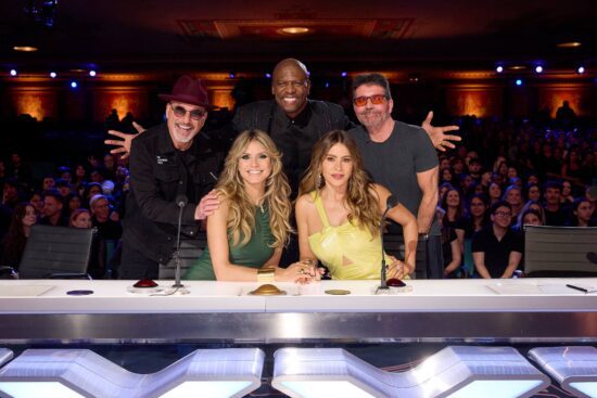 Howie, Heidi, Terry, Sofia, and Simon pose together during a taping of 'AGT: Season 19.' (Photo cover property of NBC's Trae Patton)